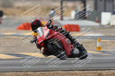 media/Mar-02-2025-Race Pace (Sun) [[8bec80ae00]]/12-Vested (Turn 2) 1111am/